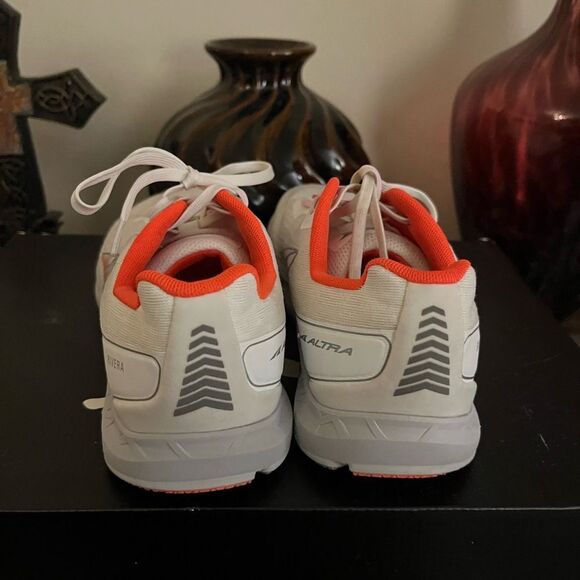 Altra Rivera White and Red Running Shoes size 9.5 - Picture 5 of 5